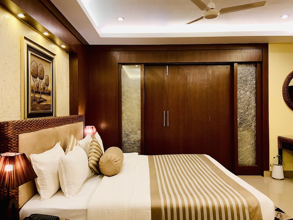 HOTEL KRC PALACE 24/37