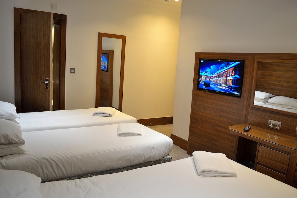 Leisure Inn Hotel 33/56