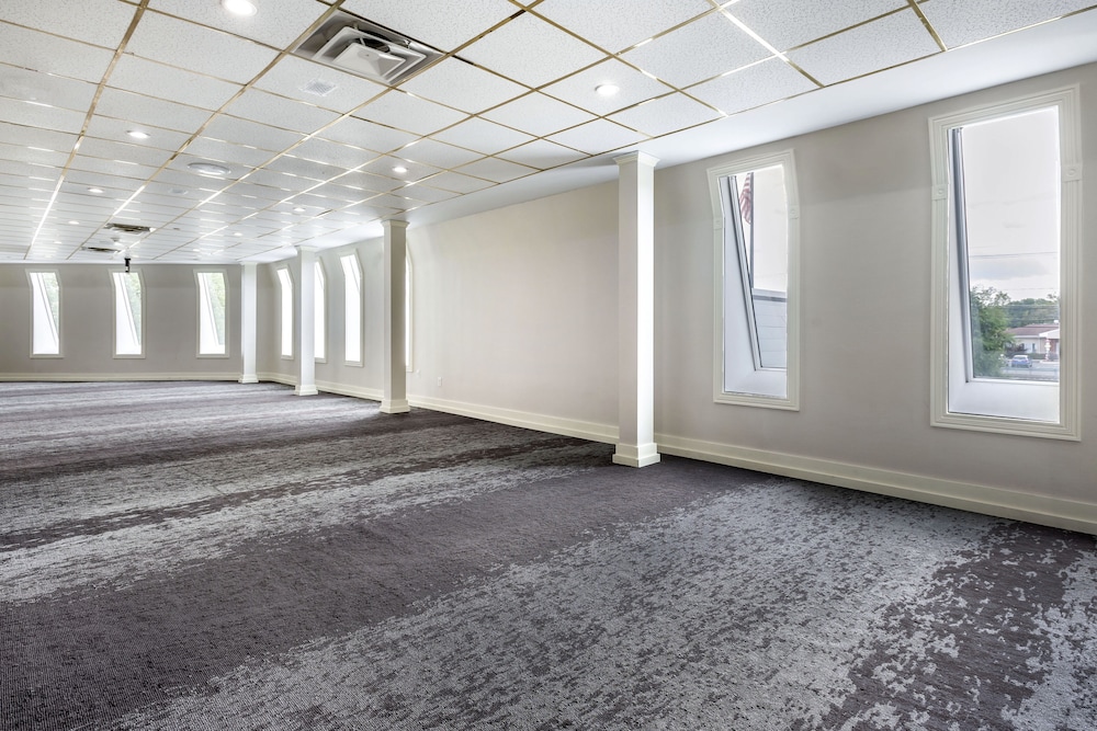 Somerset Lofts, NJ 42/52