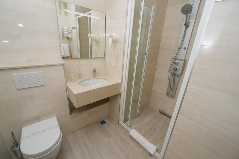 Hotel Biokovo 46/51