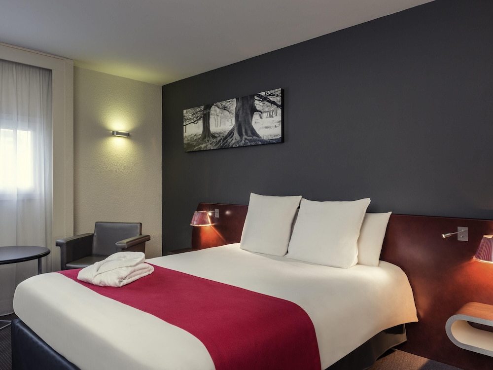 MERCURE RENNES CENTRE GARE 18/67
