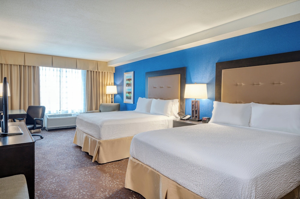 Standard, 2 Queen Beds, Accessible 4/7