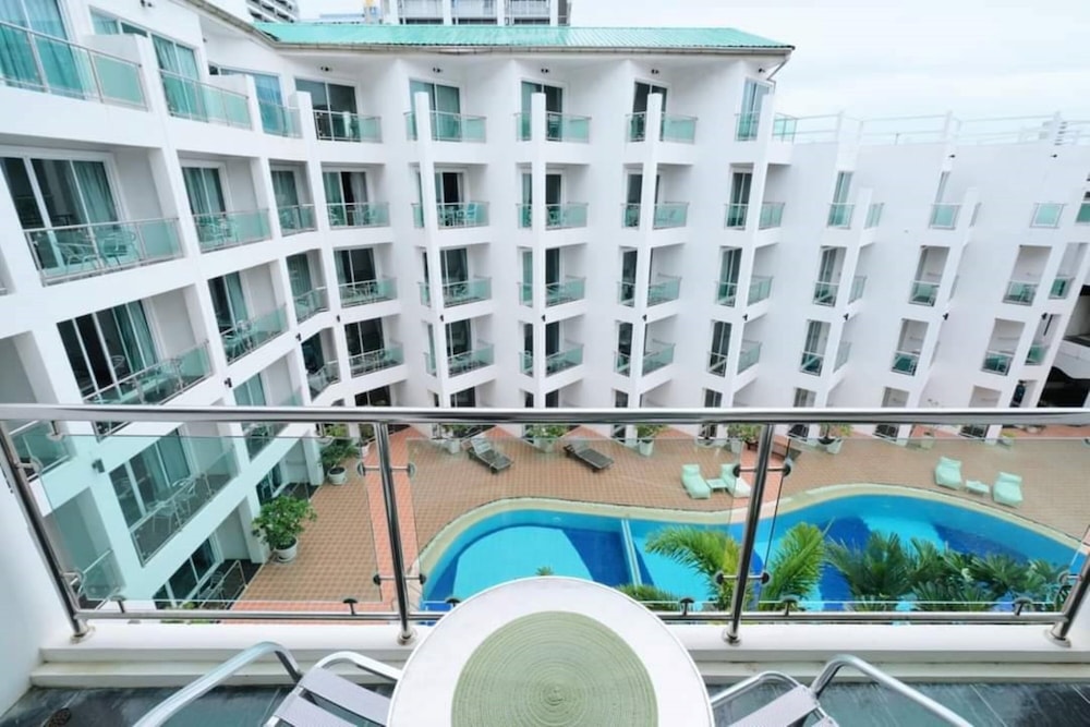 Dragon Beach Resort 1/55