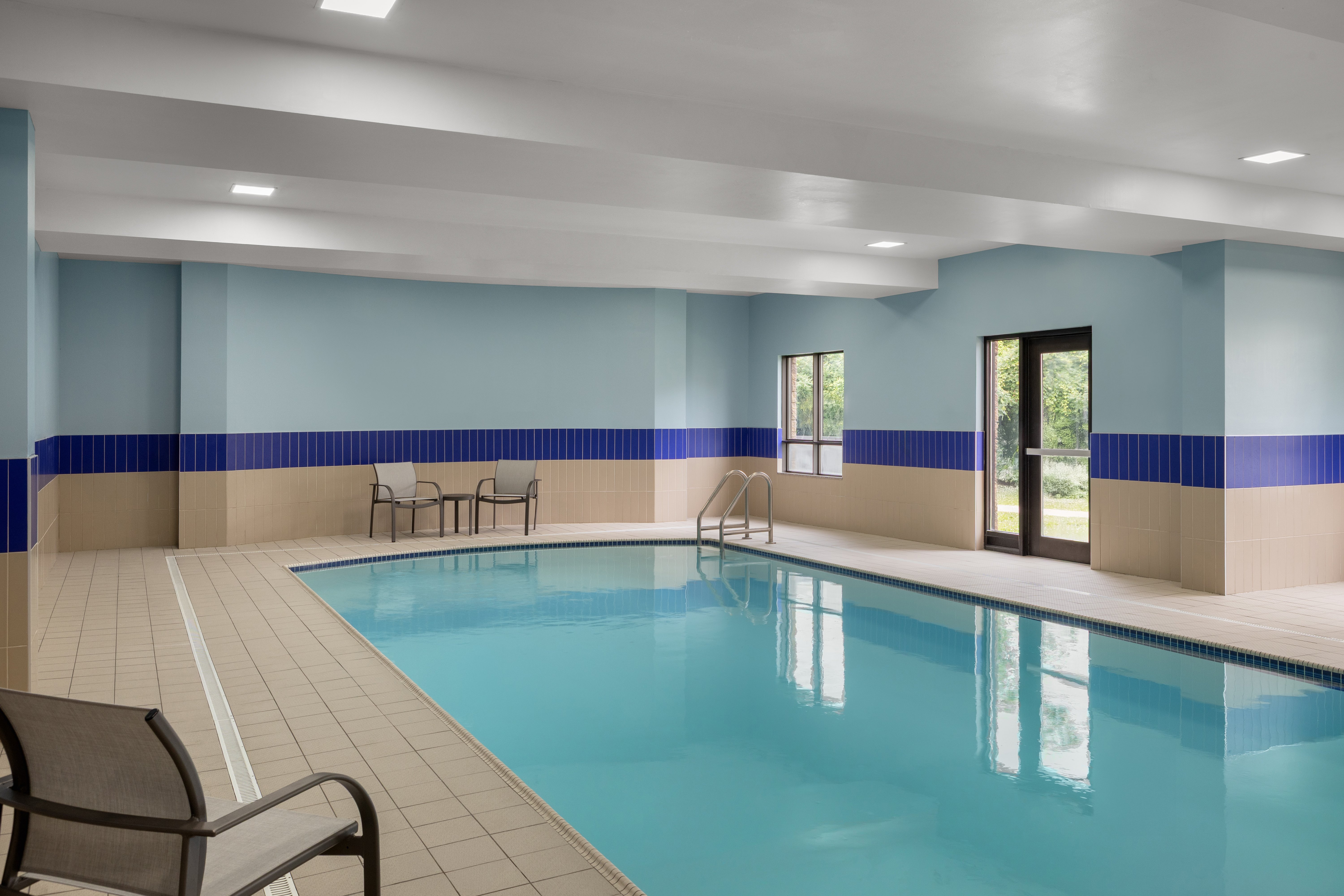 Holiday Inn Express Hotel And Suites Brockville 38/78