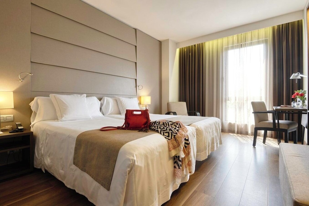STANDARD, DOUBLE OR TWIN BED
