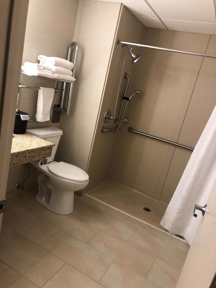 Best Western Plus Steeplegate Inn 19/51