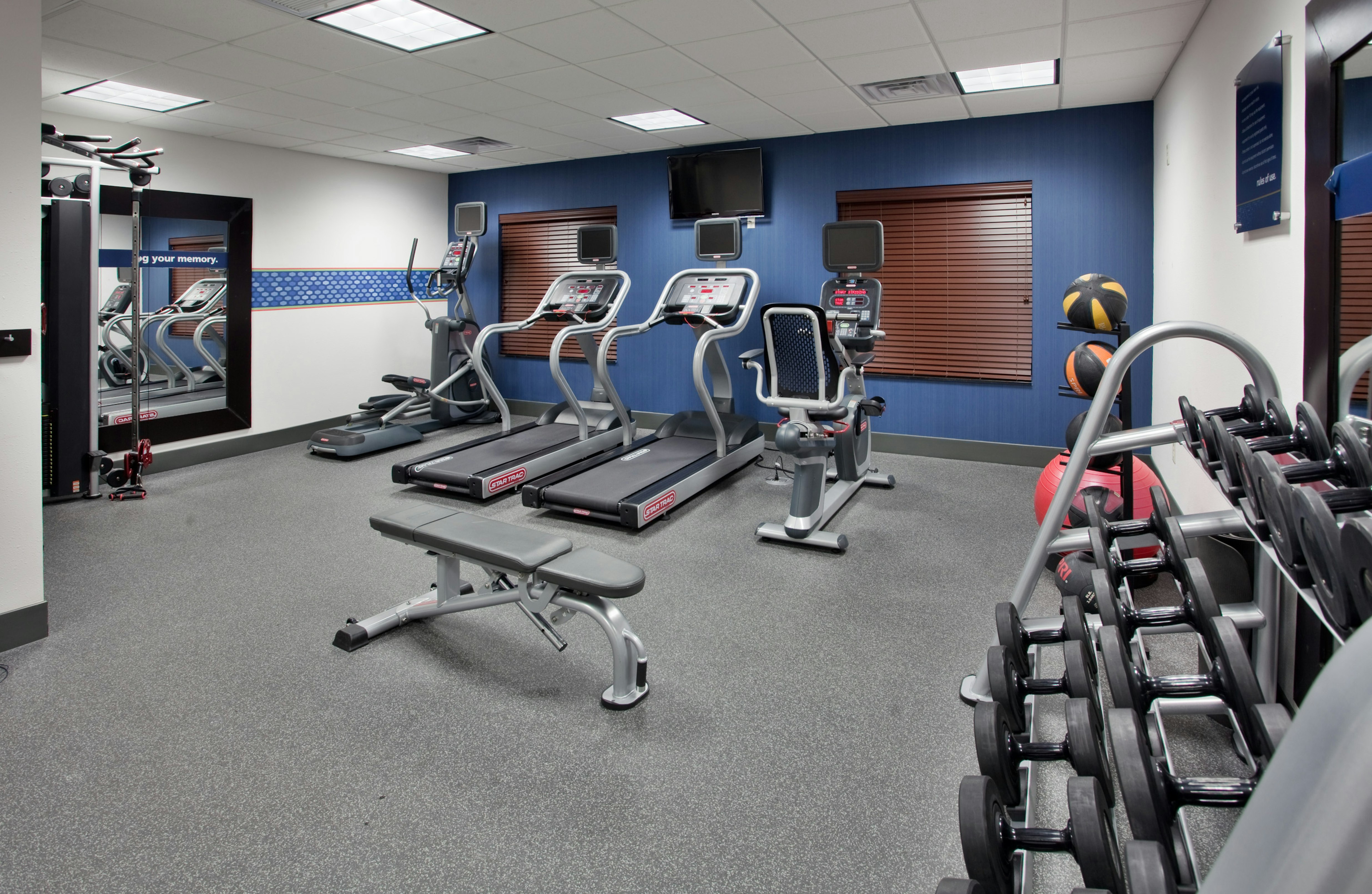 Hampton Inn And Suites Dickinson Nd 23/42