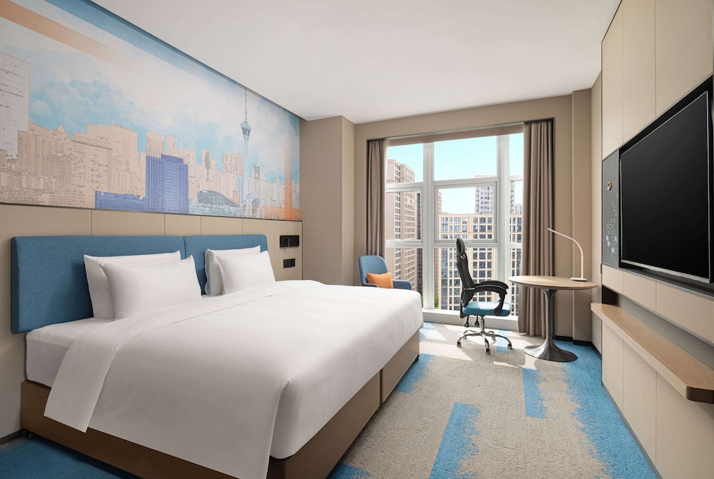 EXECUTIVE, KING BED