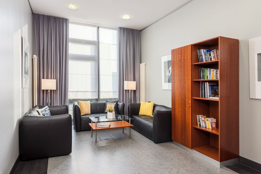 Hotel Wolfsburg Centrum, Affiliated by Melia 38/60