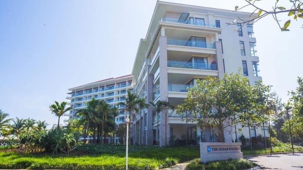 The Ocean Suites 2/50