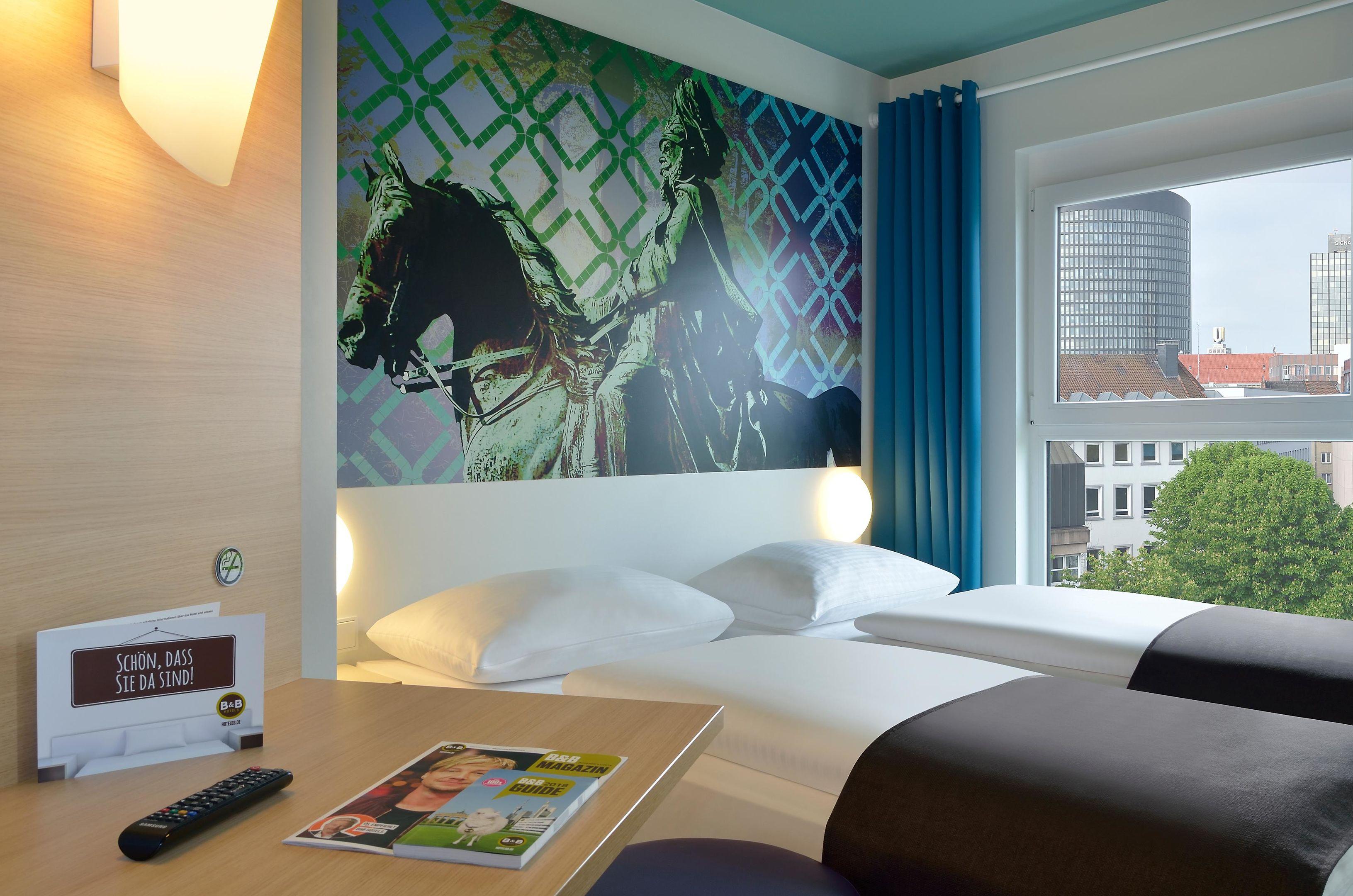Standard, Twin Beds