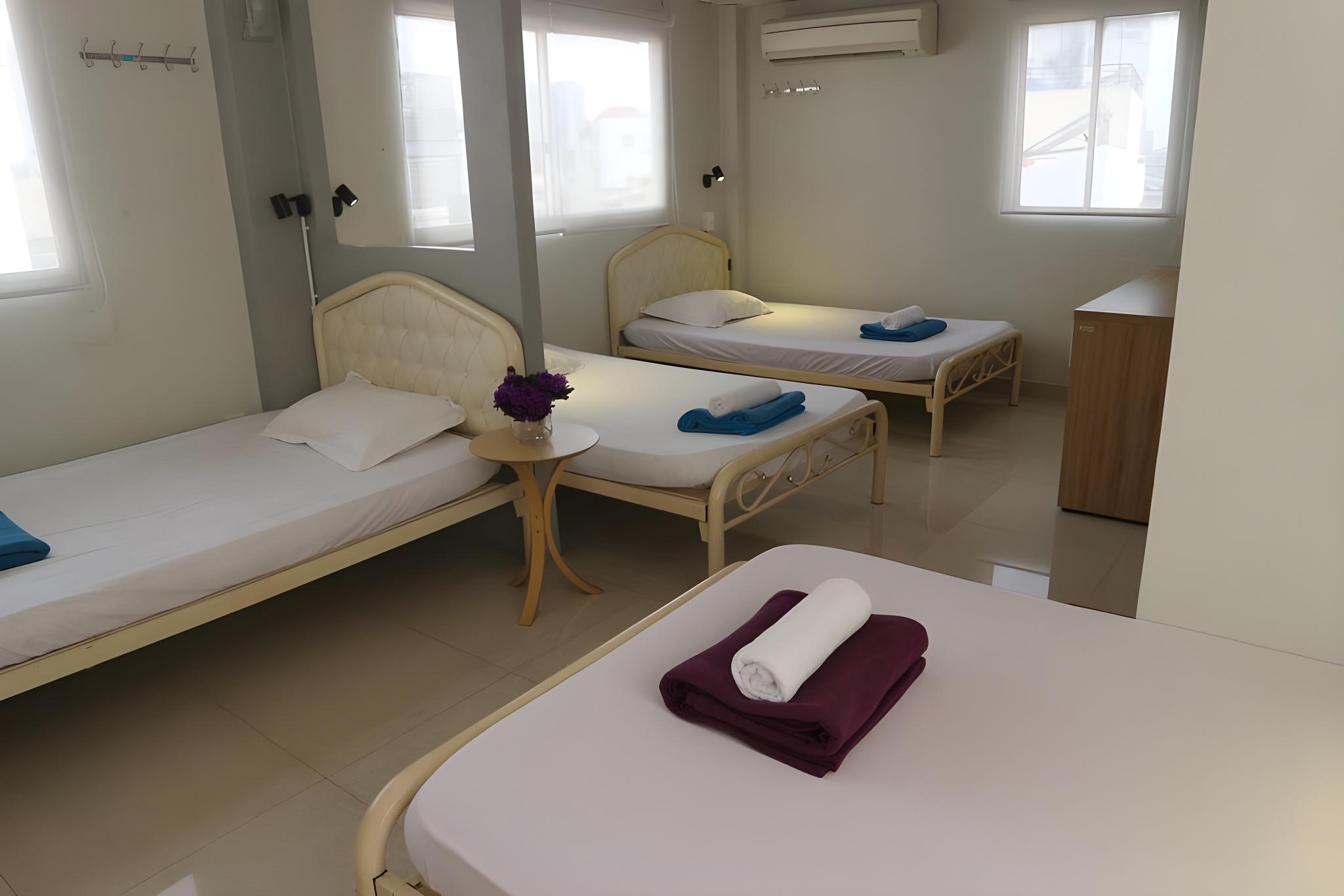 Mixed Dorm, Bunk Bed
