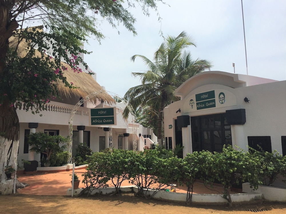 Africa Queen Hotel 64/70