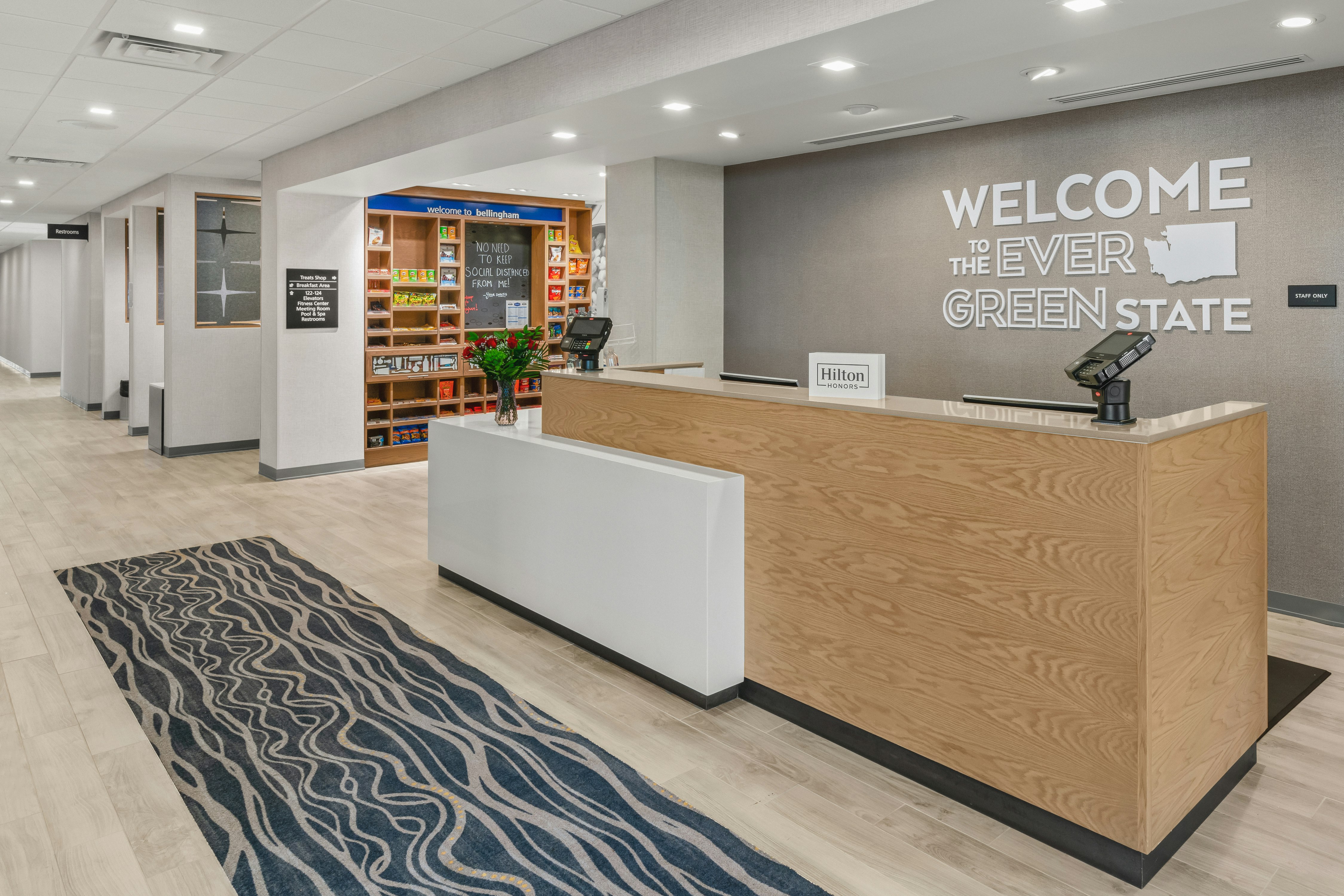 Lobby at HAMPTON INN SUITES BELLINGHAM AIRPORT, BELLINGHAM - WA