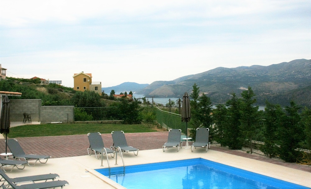 Lagoon View Apartments - Adults Only 66/70