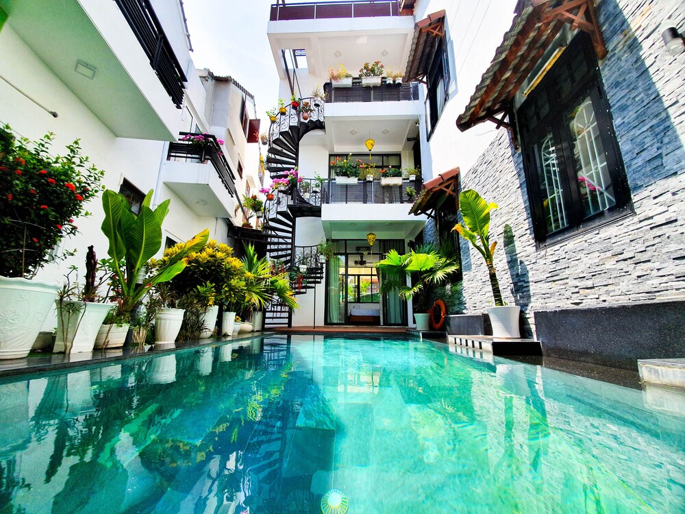 Anh Family Homestay 57/67