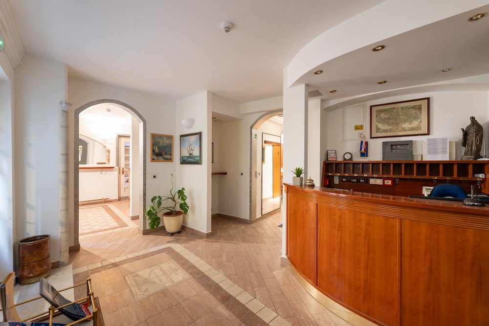 Hotel Villa Fontana 3/50