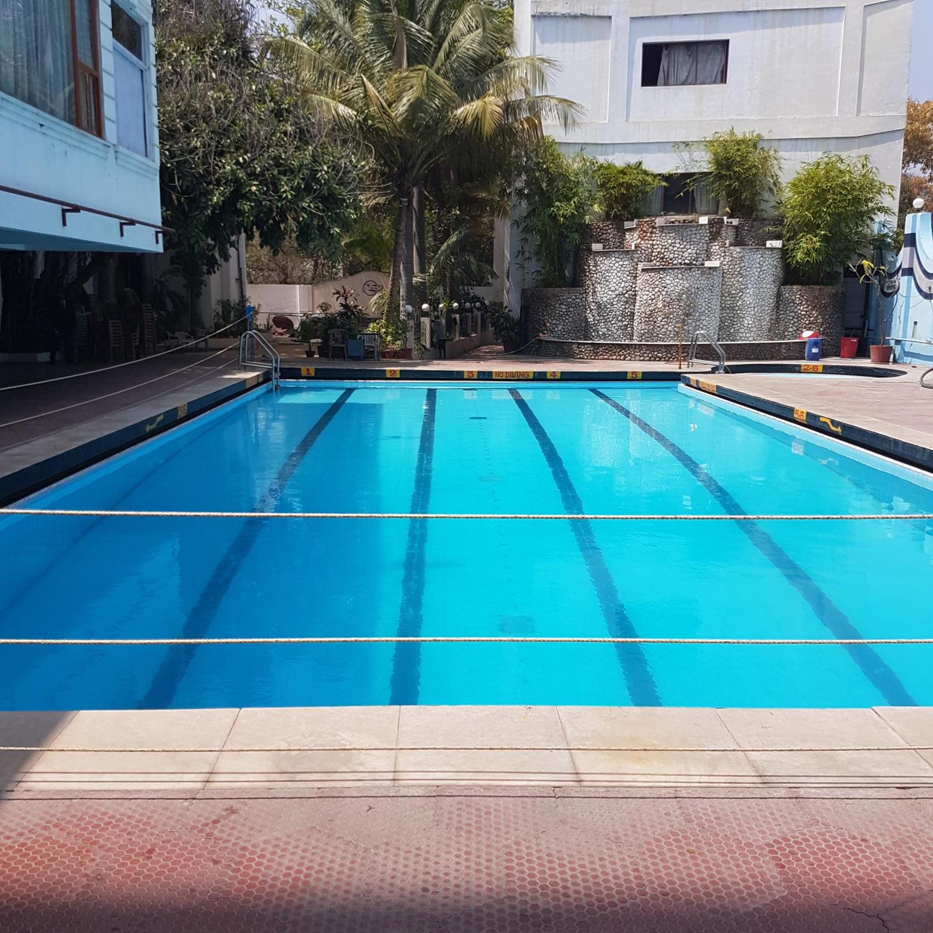 BREEZE RESIDENCY 37/55