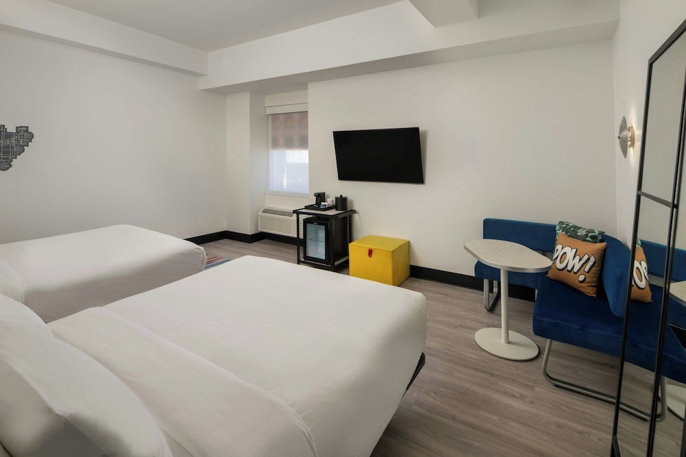 Aloft, 2 Queen Beds