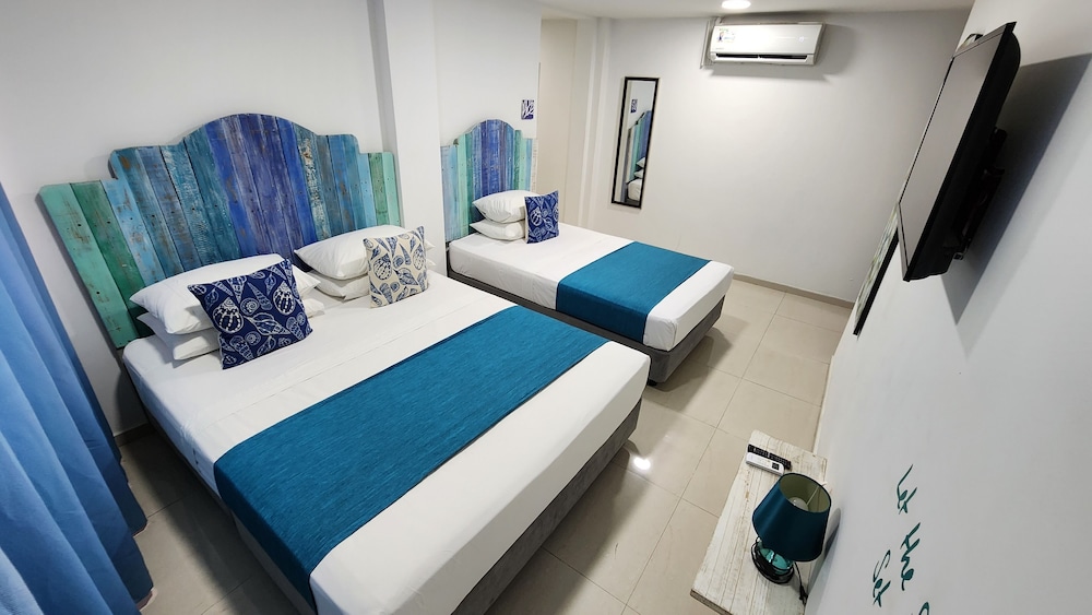 2 BEDROOMS, SUPREME, SUITE