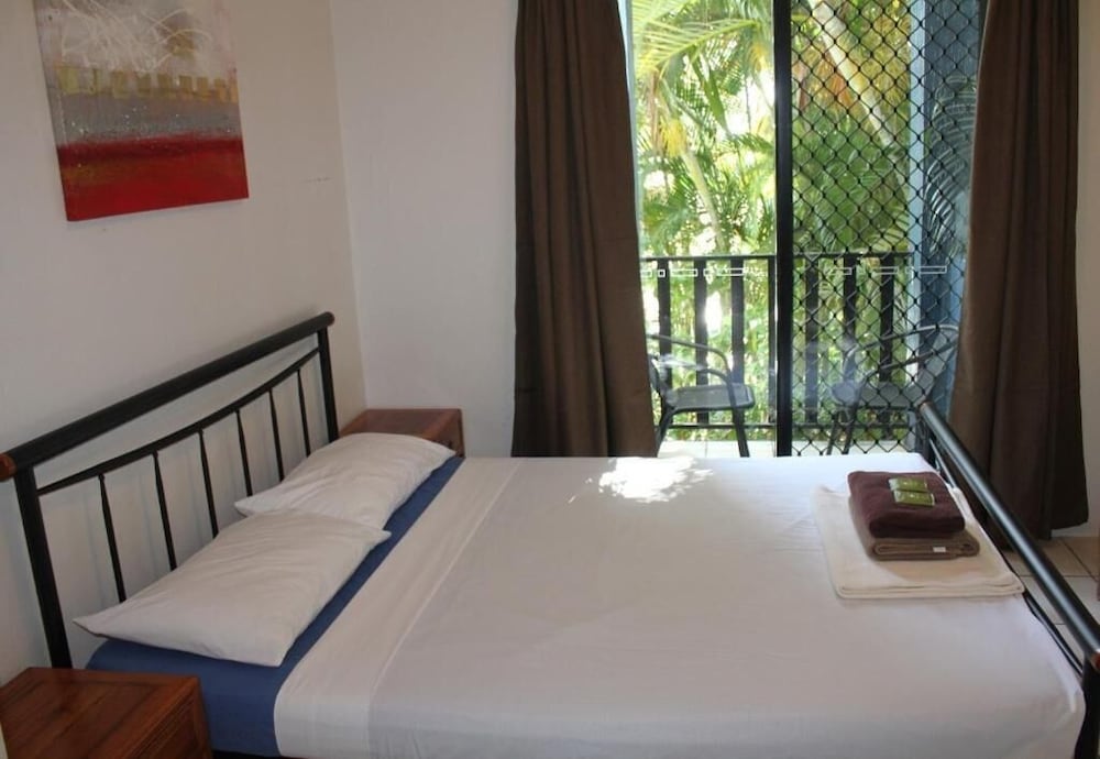 BOHEMIA RESORT CAIRNS 15/45