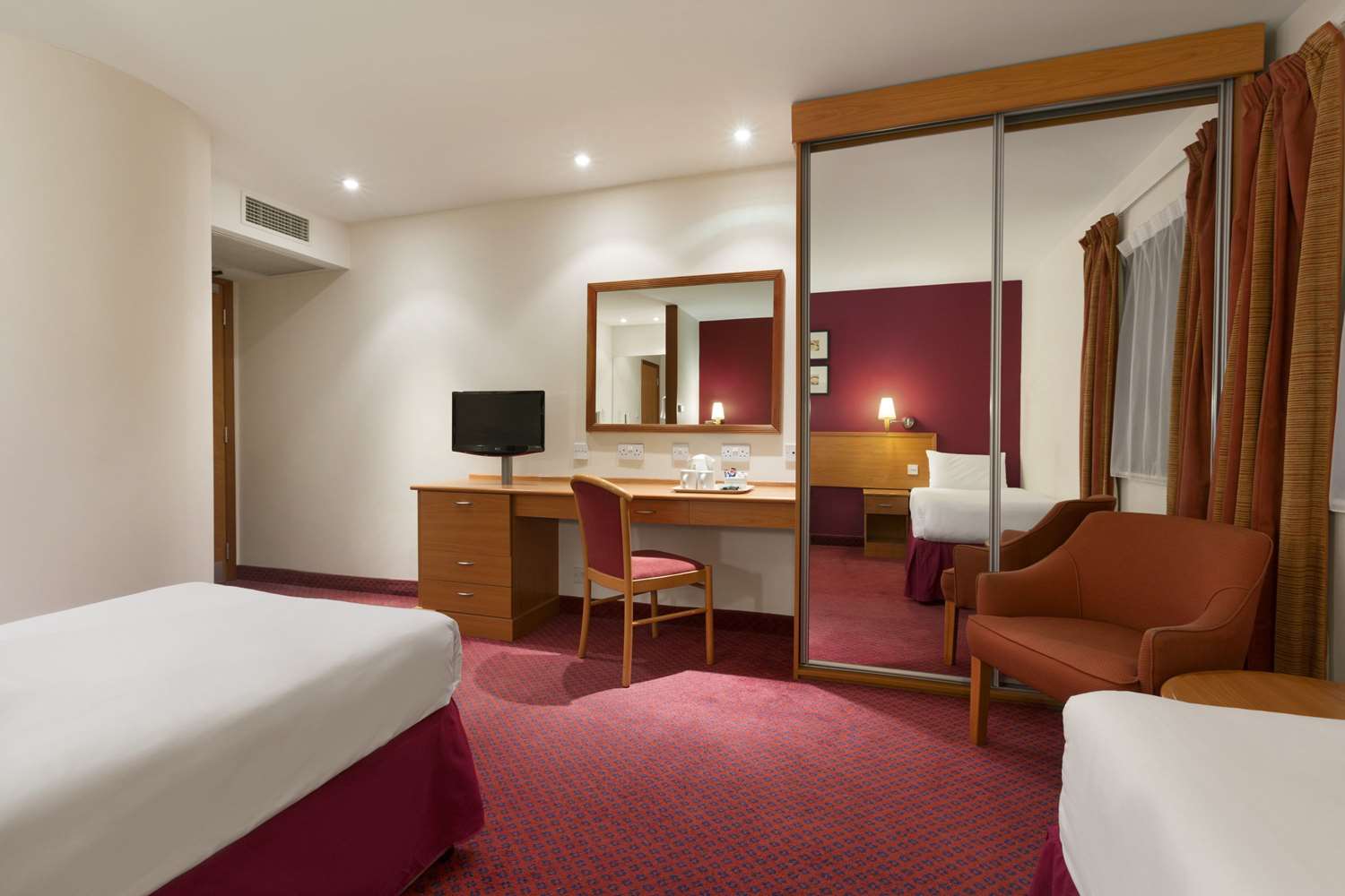 Days Inn by Wyndham Stevenage North 10/24
