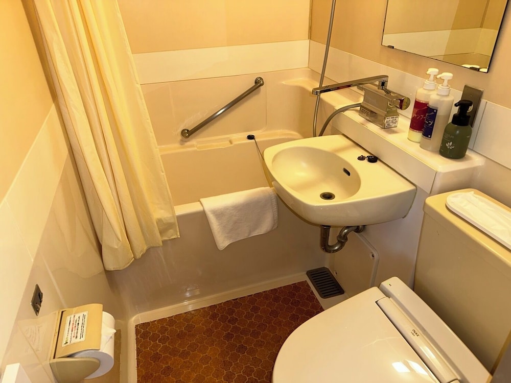 Hotel Crown Hills Miyoshi 35/40