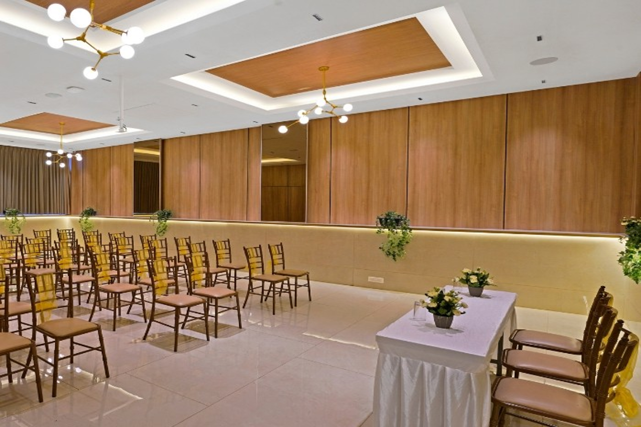 Click Hotel Biz Bangalore 14/15