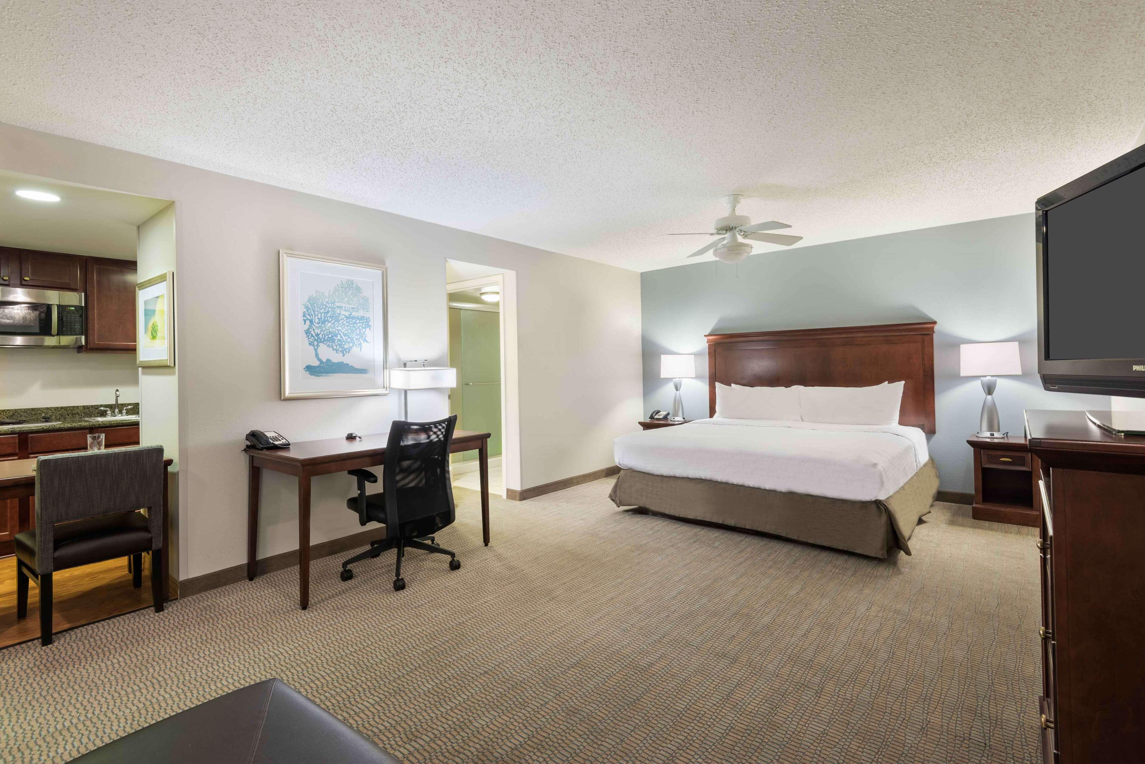 STUDIO, SUITE, KING BED, ACCESSIBLE
