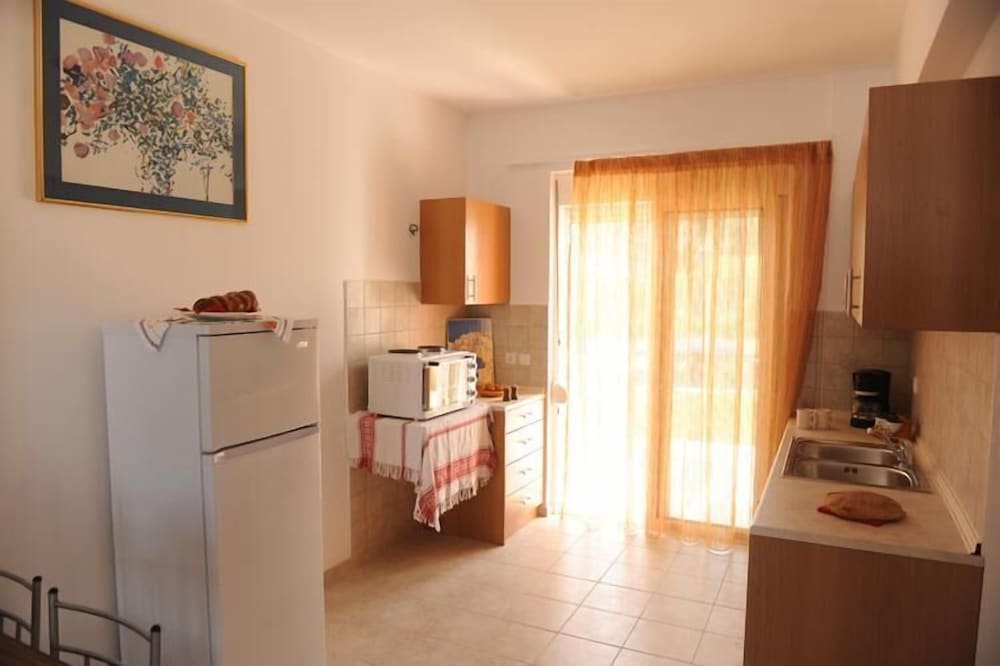 Gennadi Gardens Apartments 9/25