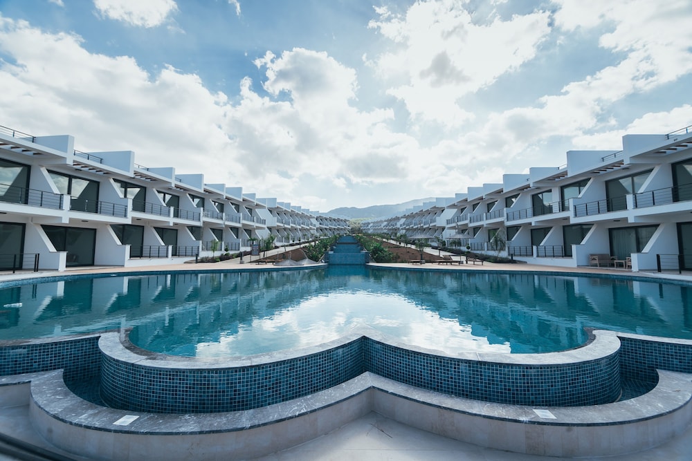 Pearl Island Homes 22/24