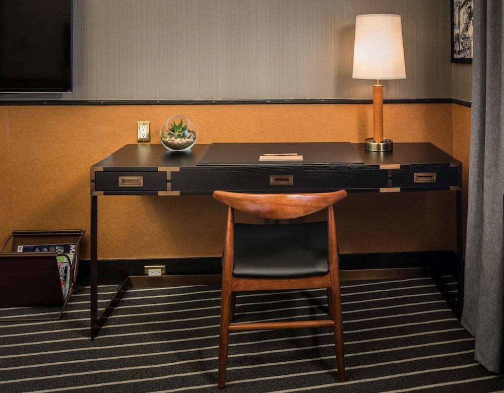 Gild Hall A Thompson Hotel 20/50