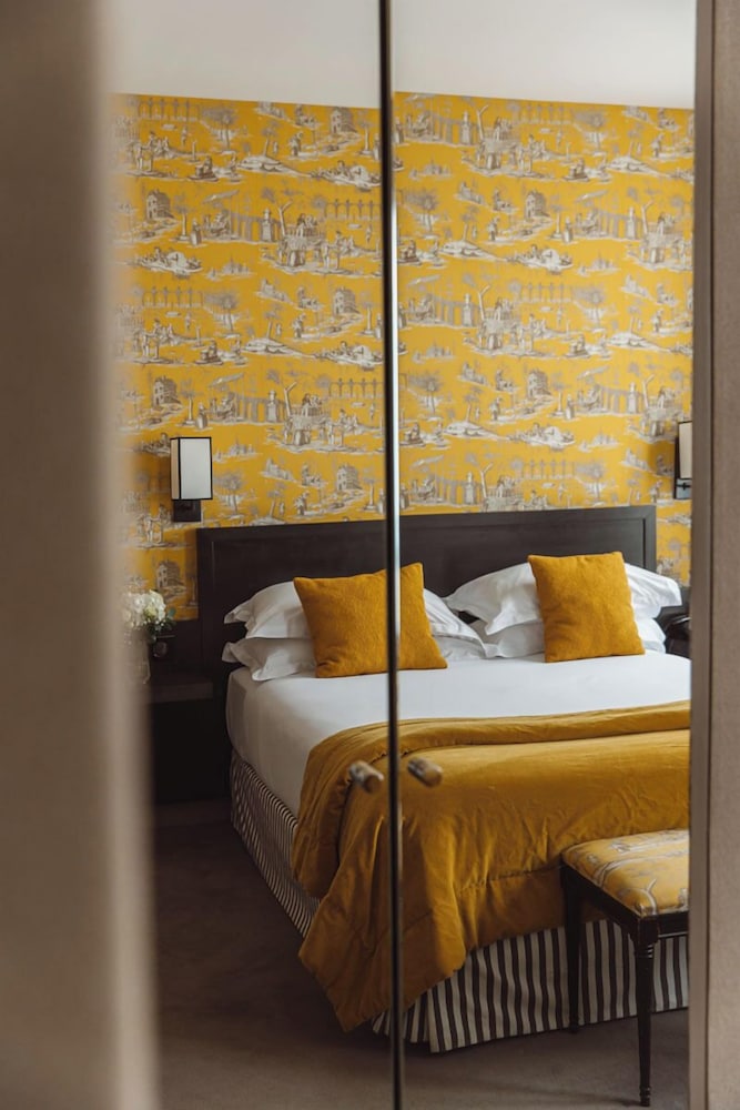 Hotel France D antin Opera 34/55