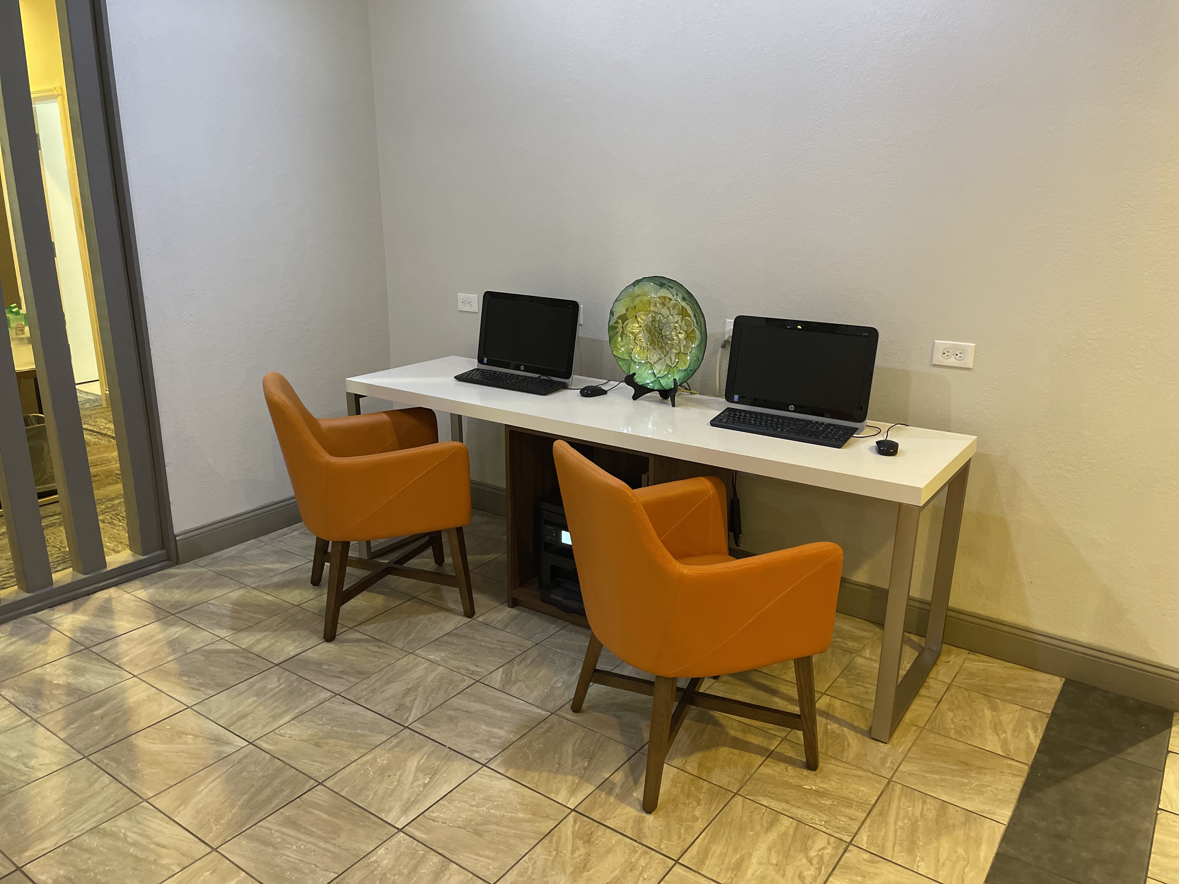 Holiday Inn Express And Suites Montgomery 71/76