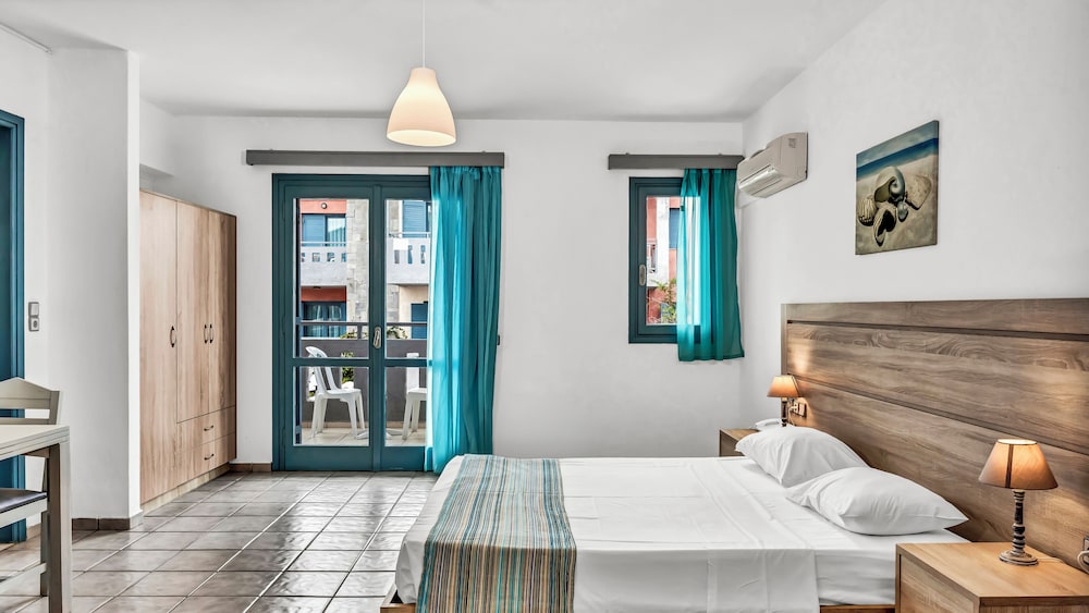 Marilisa Hotel 15/50