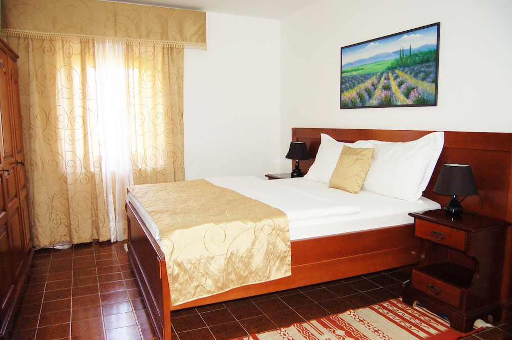 2 BEDROOMS, DUPLEX, DELUXE, SUITE, PARTIAL SEA VIEW, BALCONY