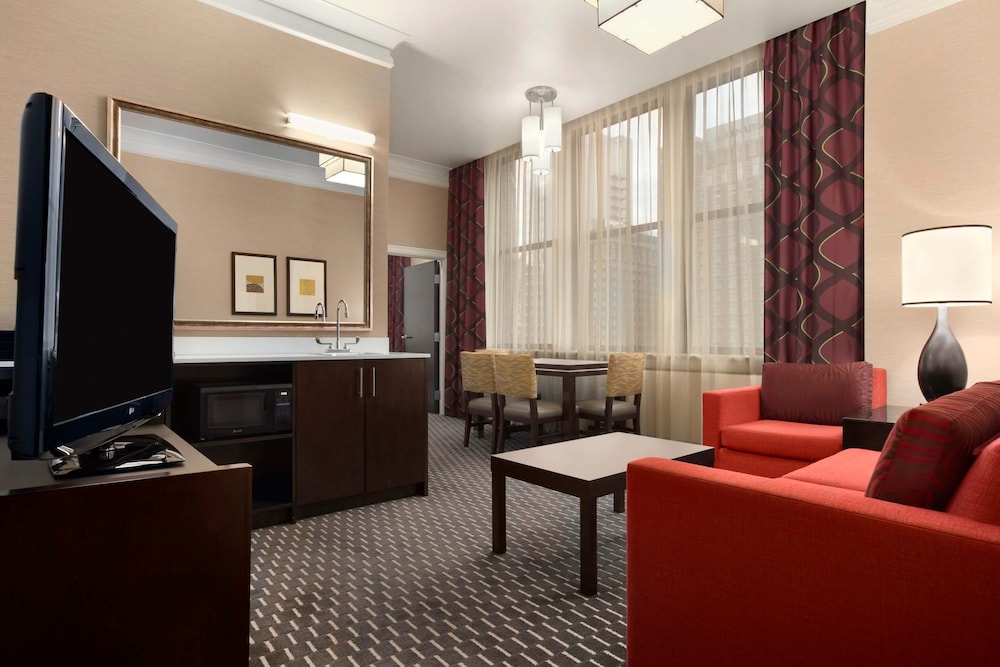 Embassy Suites By Hilton St Louis Downtown 33/59