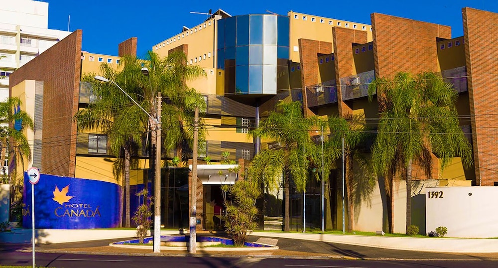 HOTEL CANADA 26/28