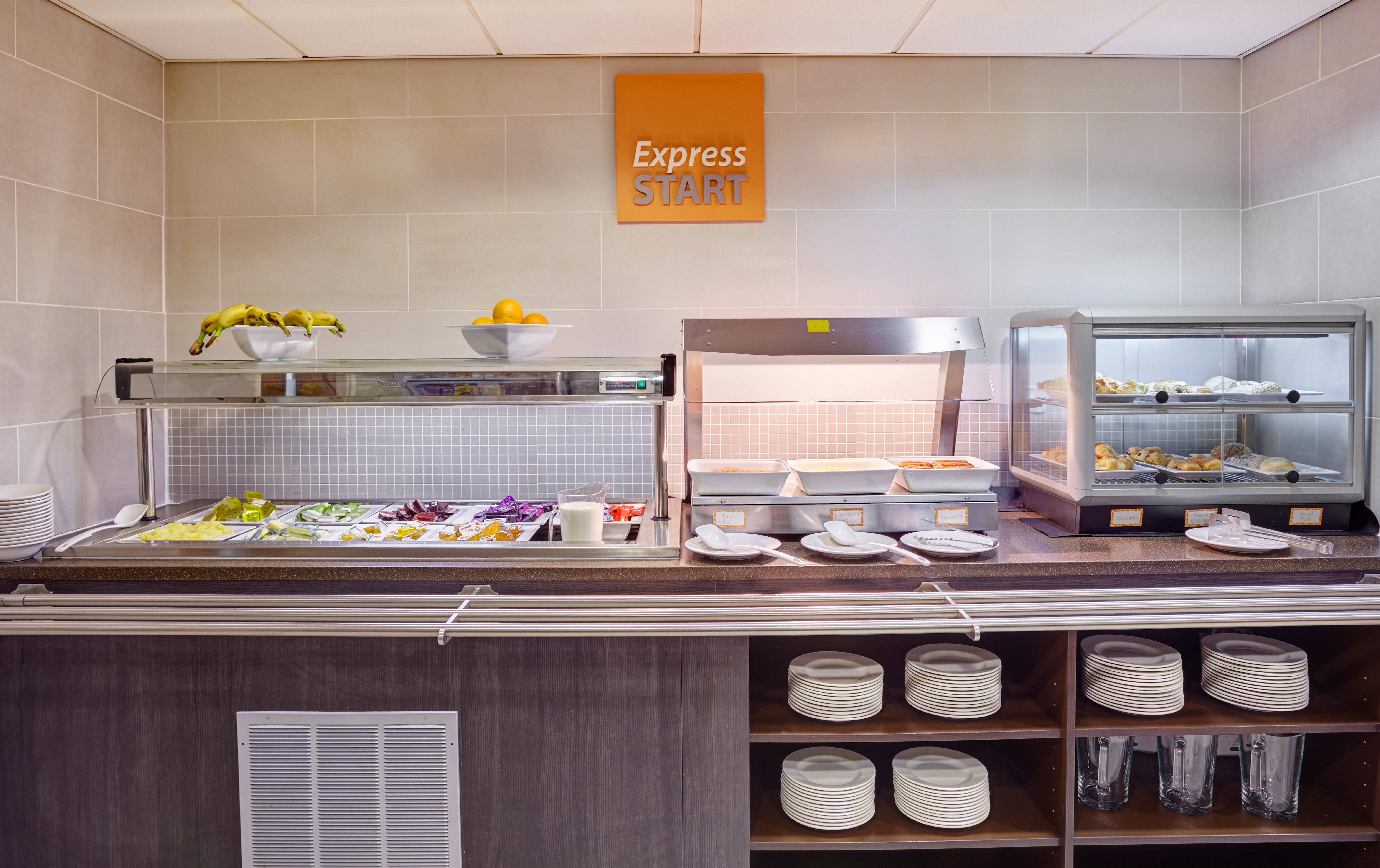 HOLIDAY INN EXPRESS BIRMINGHAM-SOUTH A45 29/30
