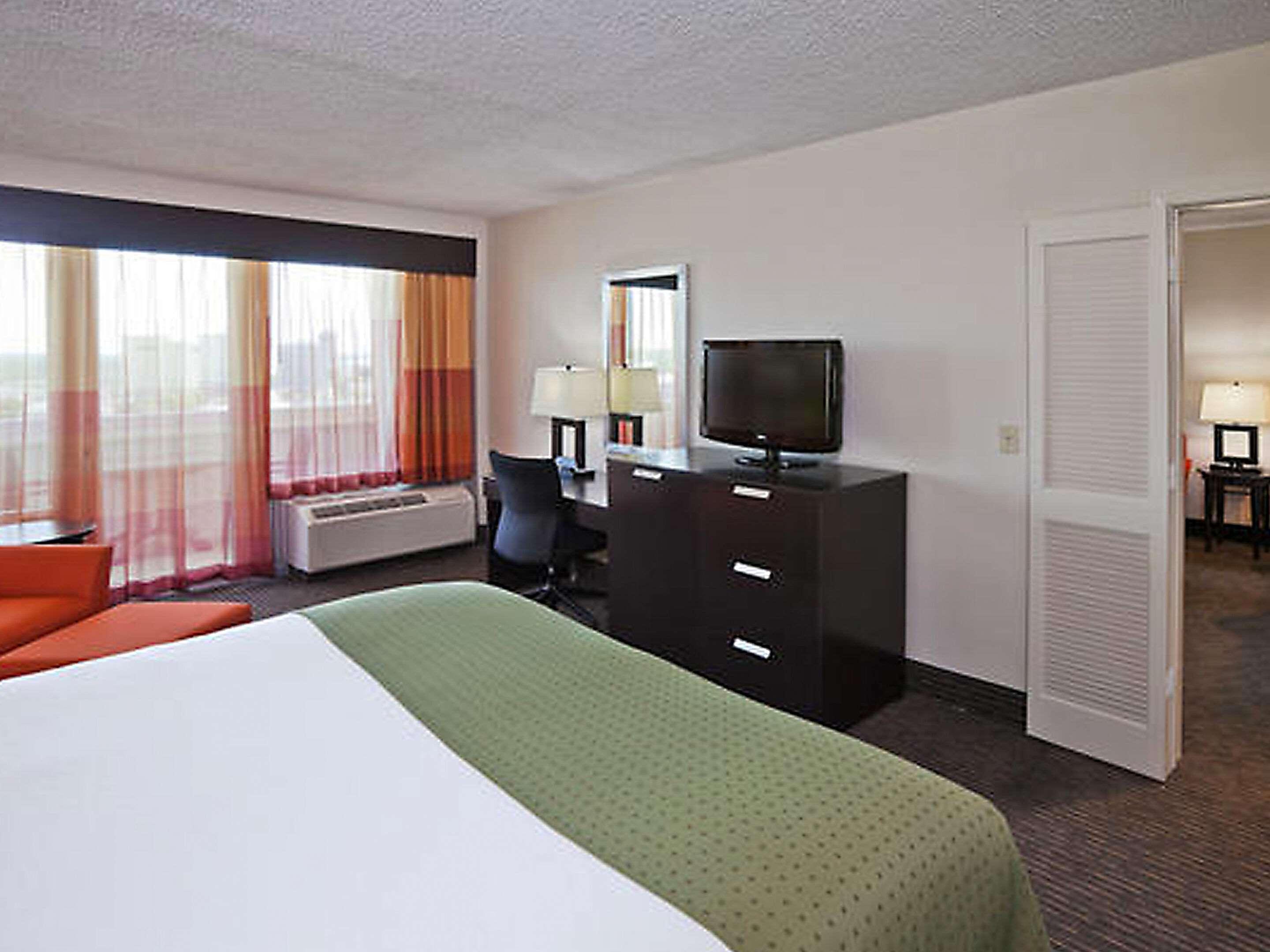 17 West Hotel 9/35