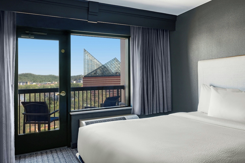 Courtyard By Marriott Chattanooga Downtown 10/50