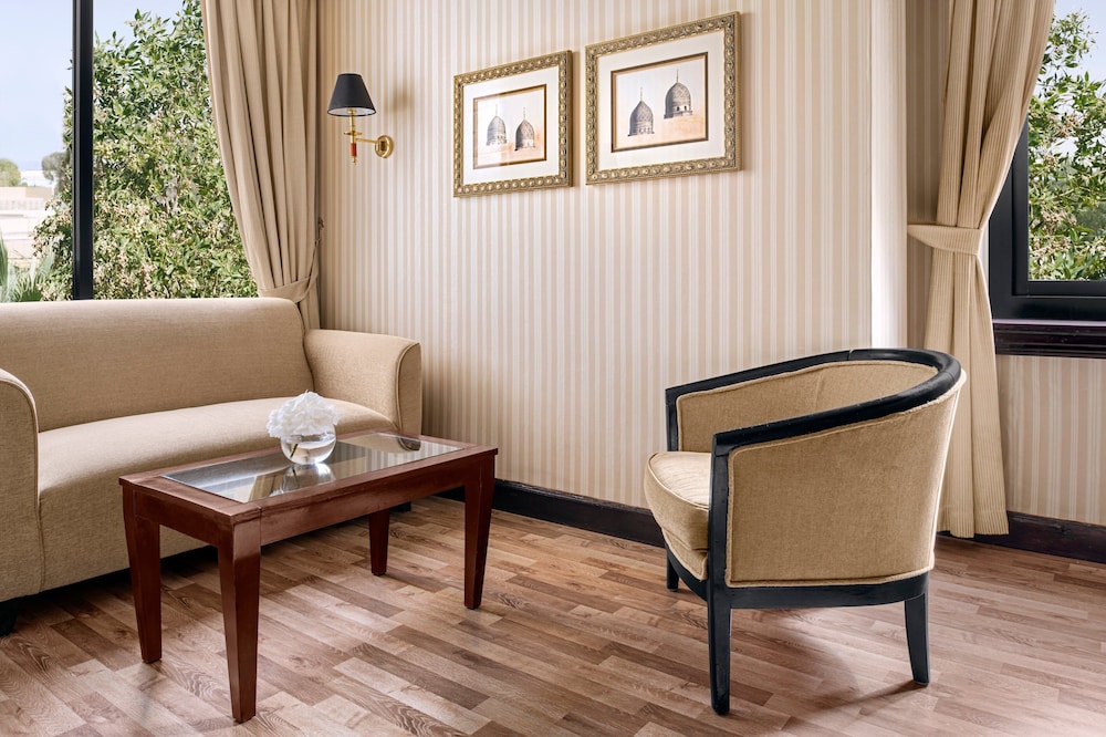 انتركونتيننتال(Intercontinental Riyadh) 42/77