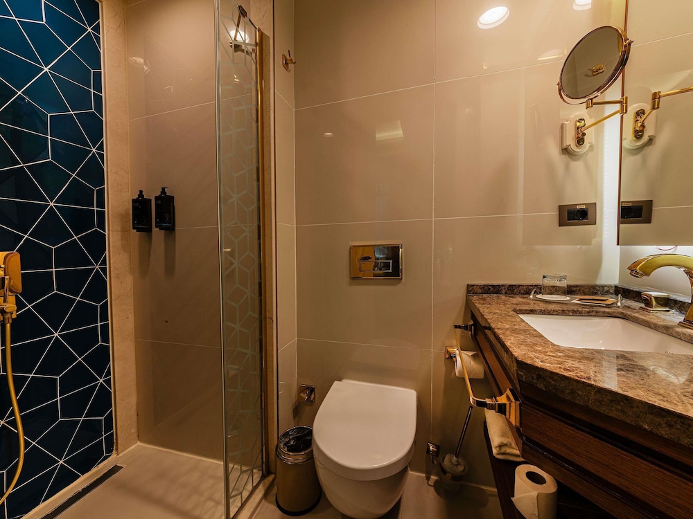 غرفة ديلوكس بسريرين منفصلين مع أريكة، Mercure Istanbul Sirkeci 10/10