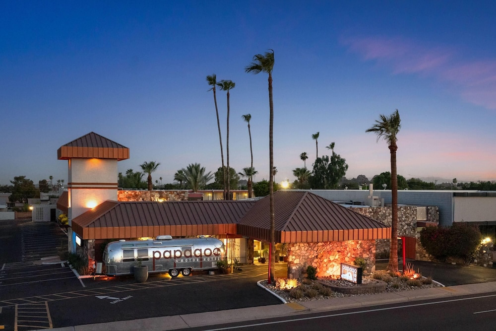 Papago Hotel by Reside, Trademark Collection by Wyndham 59/68