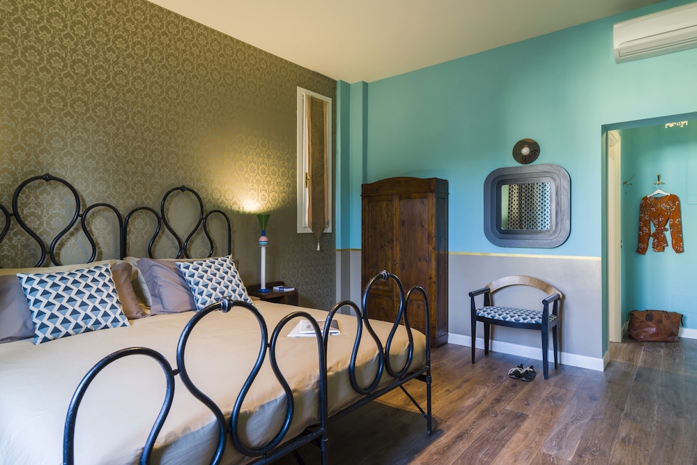 Frimi Boutique Rooms B and B 11/38