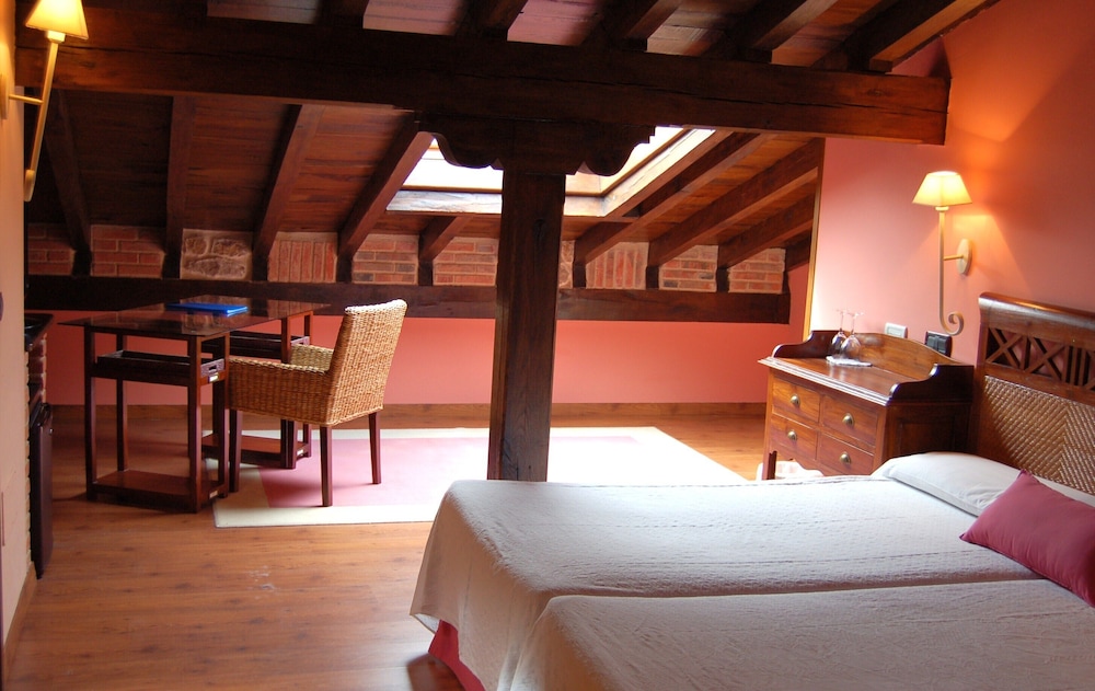 La Casona de Revolgo 24/44