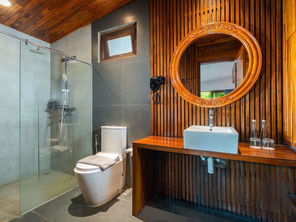 Mercure Cibadak Sukabumi Resort 46/48