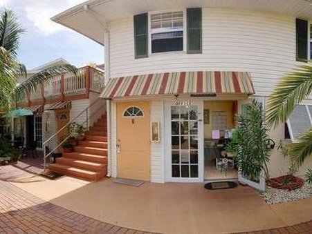 Manatee Bay Inn 1/1