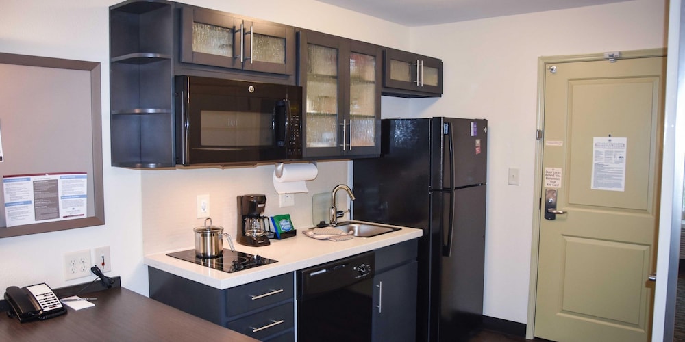 Candlewood Suites Pearl 45/59