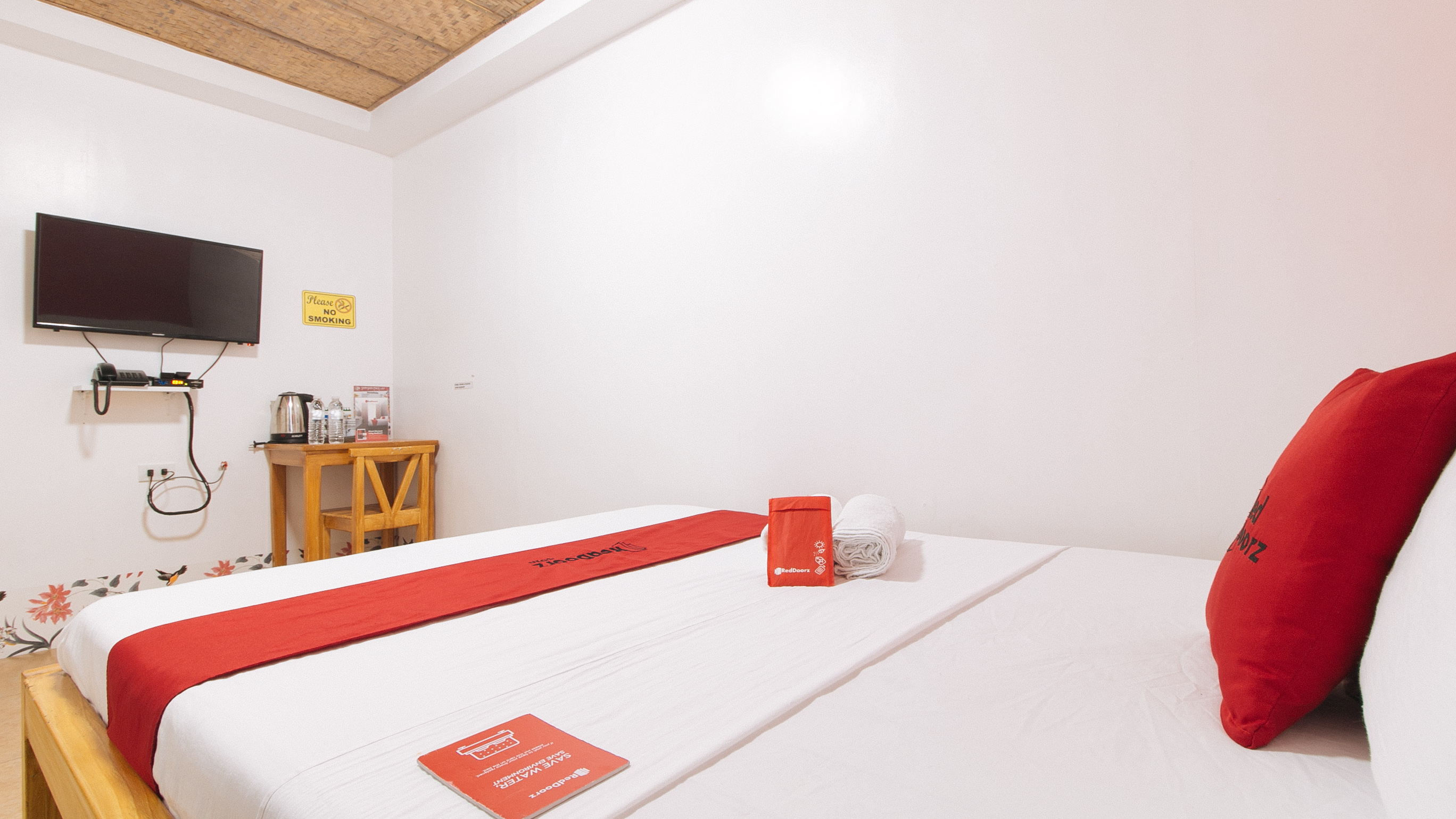RedDoorz @ DBuilders Rooms Ph1 Taguig 14/28